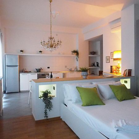 Guglielmo City Center Studio By Wonderful Italy Bologna Bagian luar foto