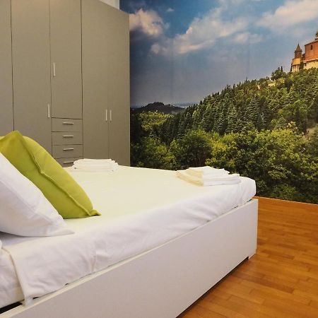 Guglielmo City Center Studio By Wonderful Italy Bologna Bagian luar foto